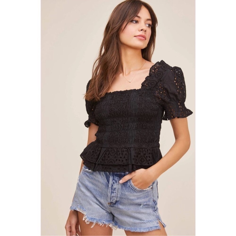 ASTR the label black puff sleeve top. Size small​​​​​​​